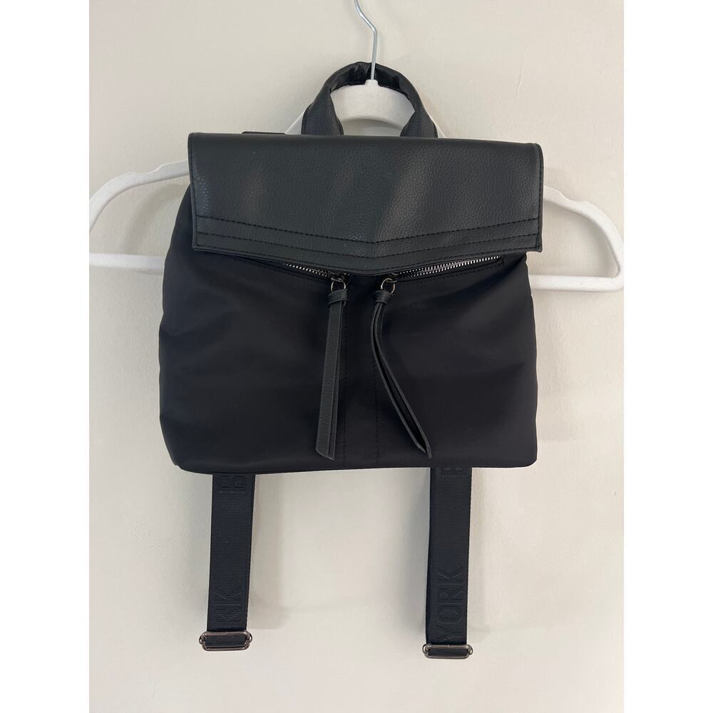 Botkier New York Trigger Backpack Classic‎ Black Adjustable Travel Minimalist